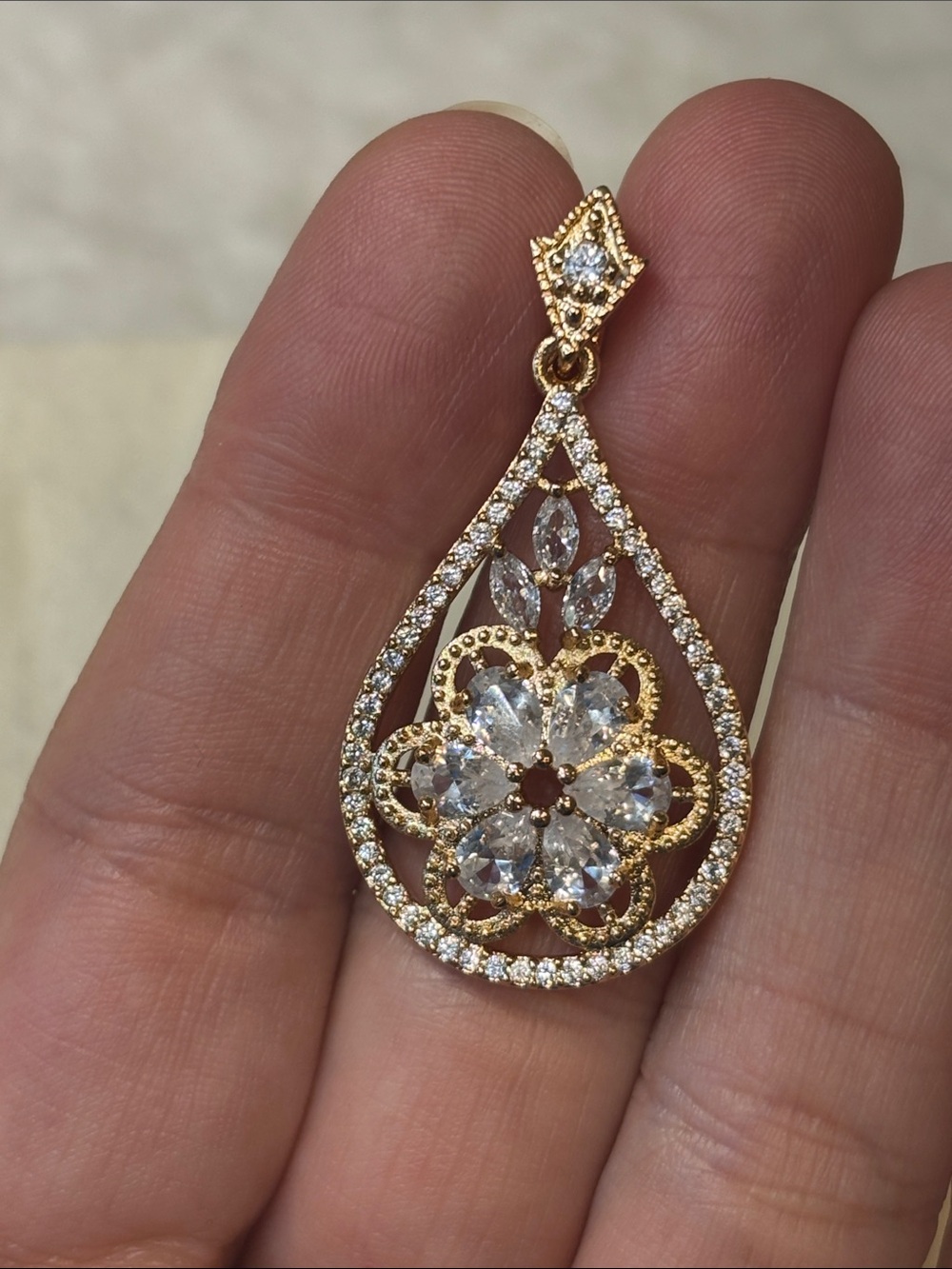 AAA CZ Floral Design 18k Yellow Gold Filled Pendant